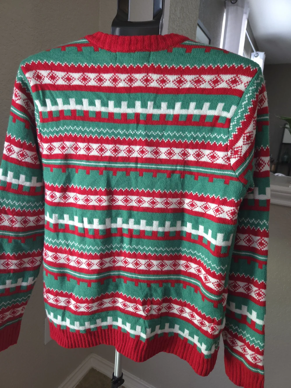 33 Degrees Holidays Ugly Sweater Green & Red Cat Holiday